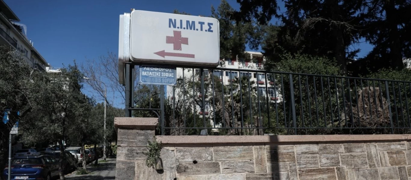 Συναγερμός στη Γλυφάδα: Θετικός στον κορωνοϊό αλλοδαπός από την τοπική δομή